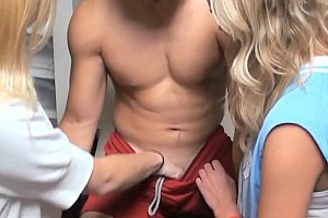 欧美变态另类高跟鞋脚交视频