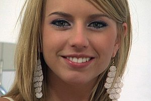 干ts美涵屁眼视频